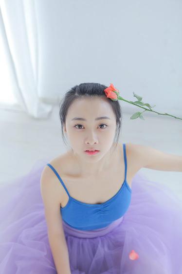 女人表演泥鳅钻洞